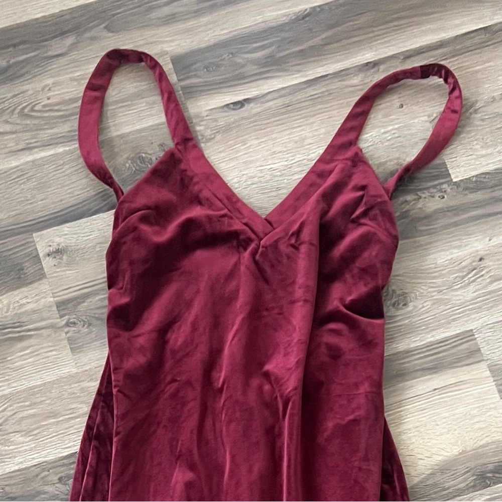 Elegant Burgundy Evening Gown